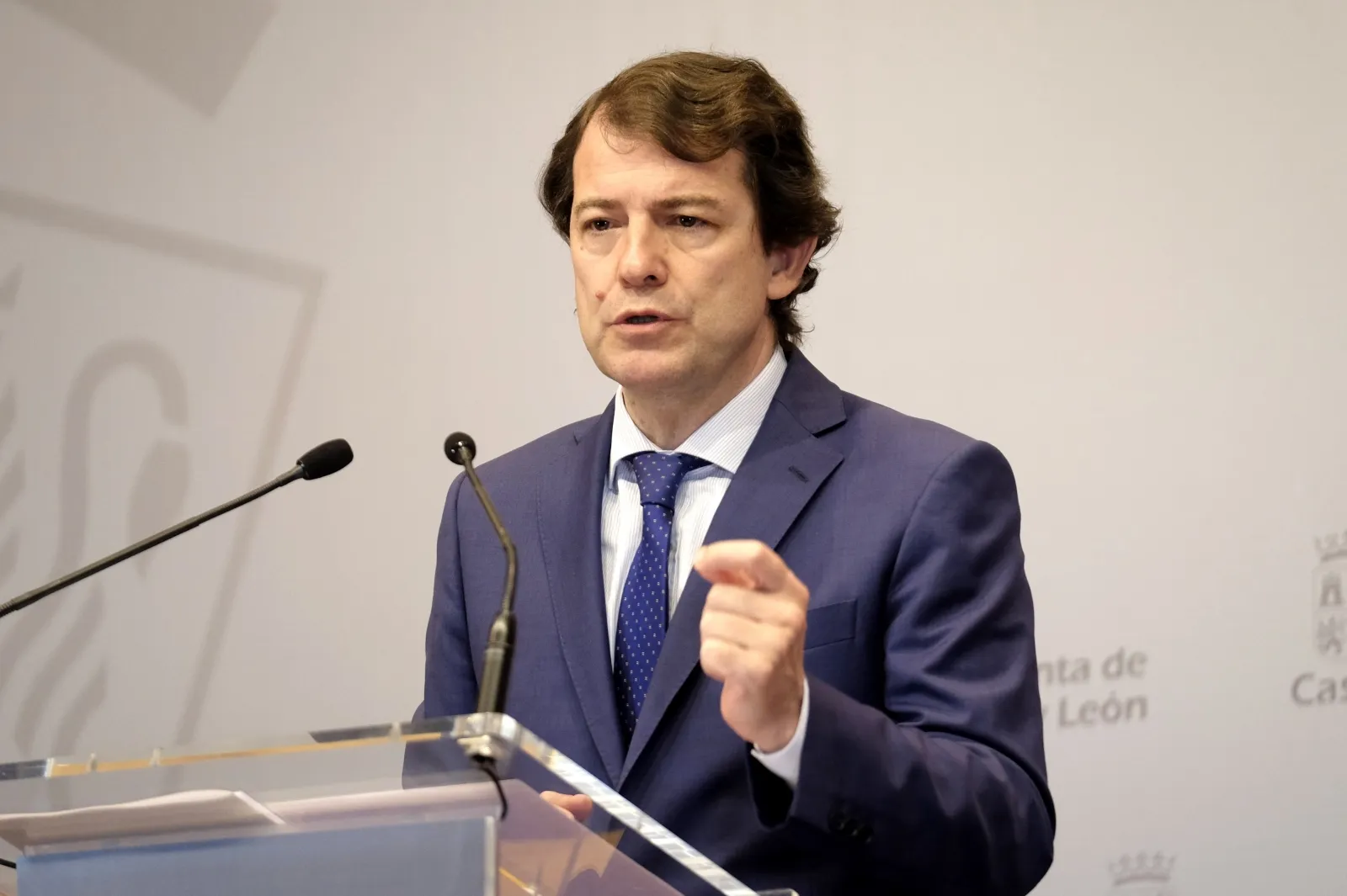 Foto 2 - Ma&ntilde;ueco considera que los nuevos criterios del reparto del fondo extraordinario son injustos y castigan a Castilla y Le&oacute;n