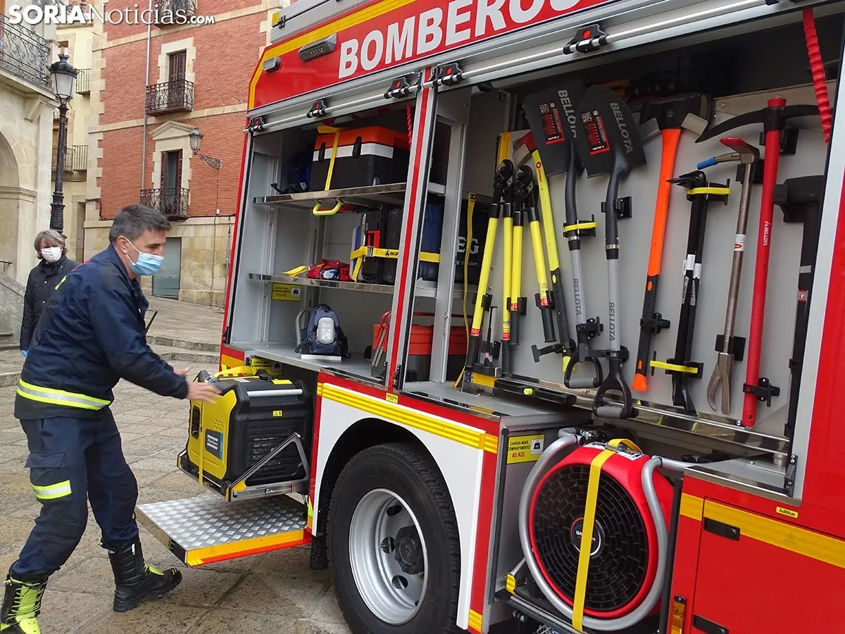 Nuevo camión de bomberos de Soria.