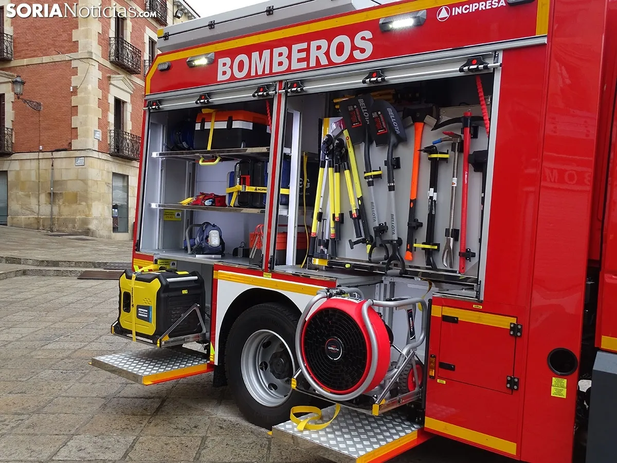 Nuevo camión de bomberos de Soria.