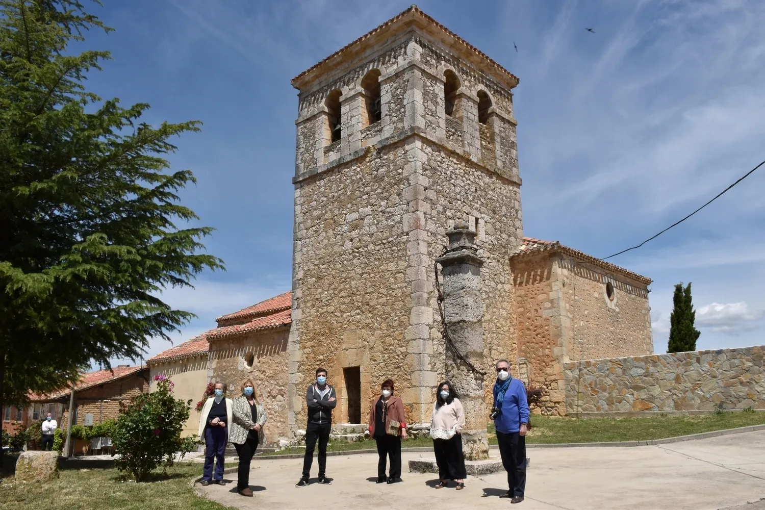 Foto 2 - Concluye la restauraci&oacute;n de la cuberta de la iglesia de Fuentearmegil