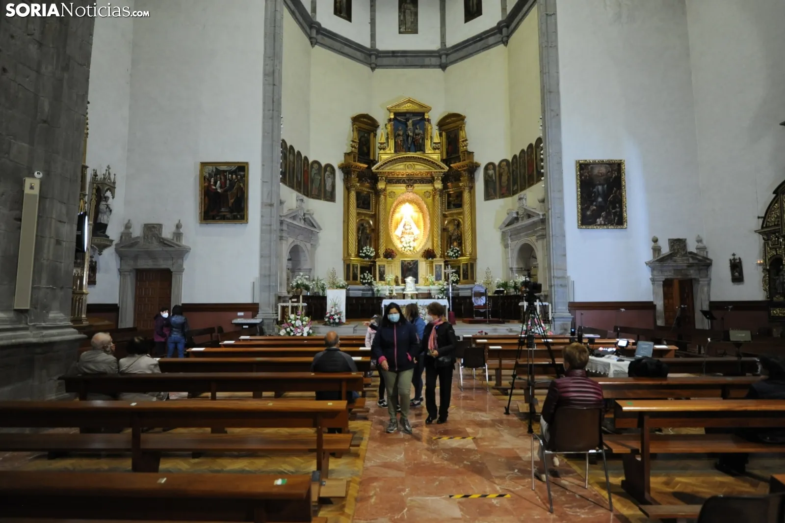 Una imagen del templo esta madrugada. /Nacho Grijalbo