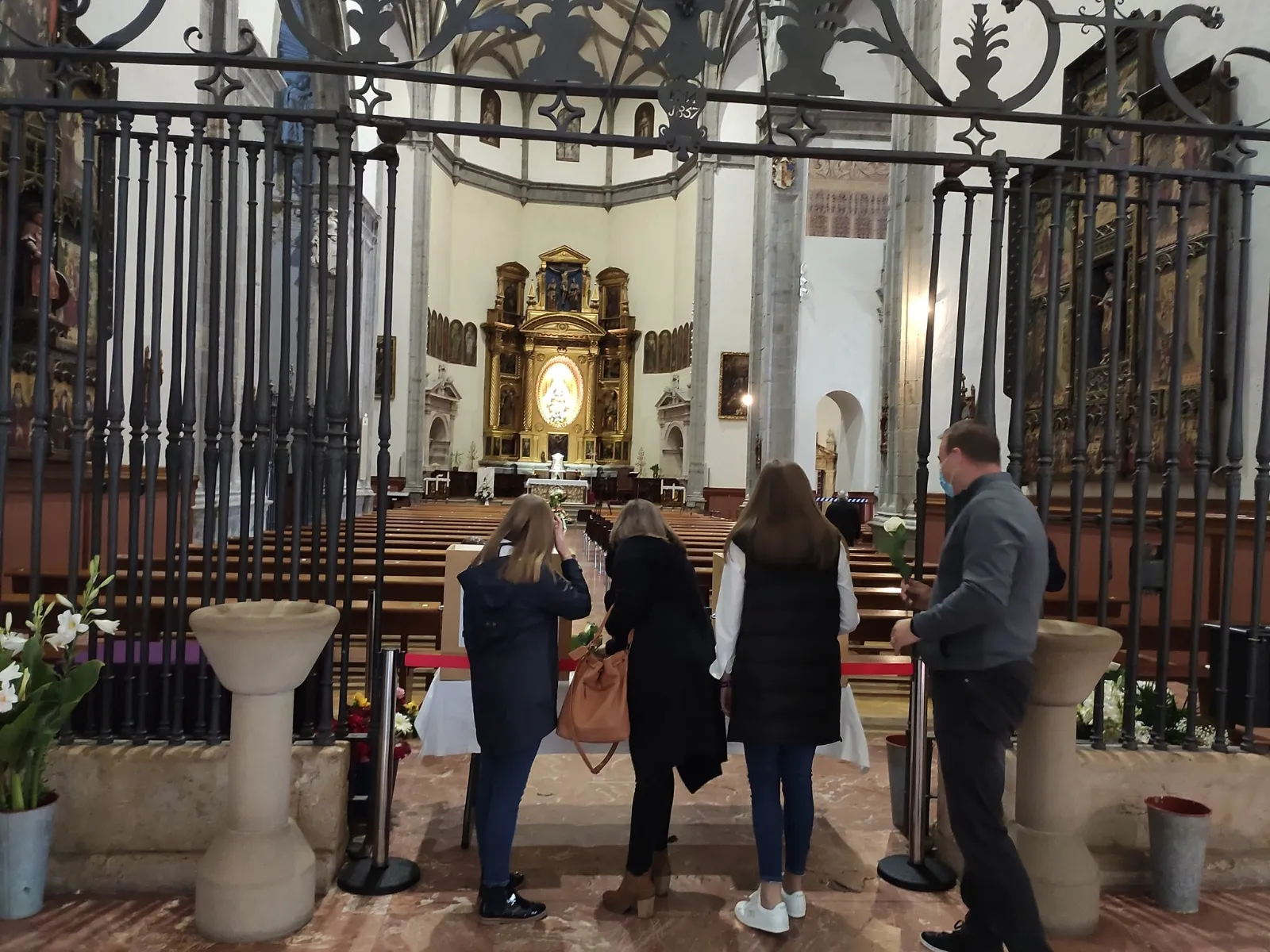 Foto 8 - El Rosario de Cristal inicia la novena a la Virgen de los Milagros