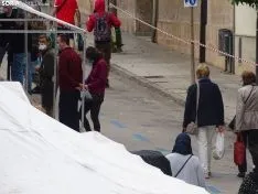 Una imagen de la reapertura del mercadillo este jueves. /SN