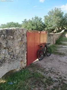 Foto 15 - Galer&iacute;a: este s&aacute;bado se repite la vigilancia para evitar el acceso de grupos a un Valonsadero vac&iacute;o y triste