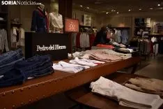 Los sorianos abarrotan el Centro Comercial en su apertura.