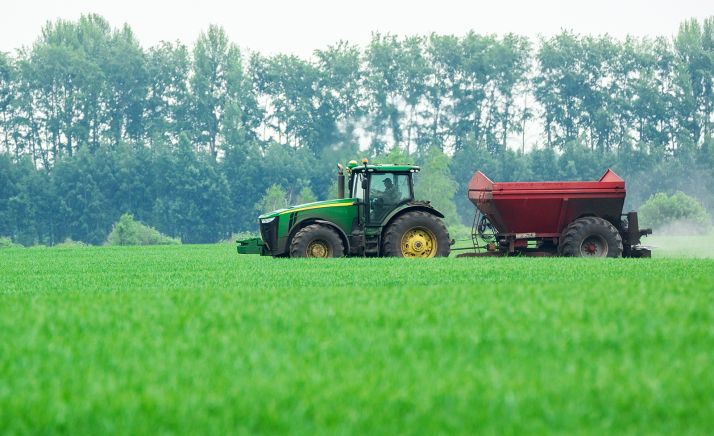 La Junta amplía en 66 M&euro; las ayudas para la incorporación de jóvenes agricultores y para inversiones en explotaciones agrarias