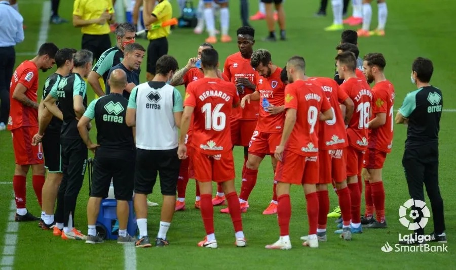 Foto 7 - El Numancia se quema y desciende a Segunda B
