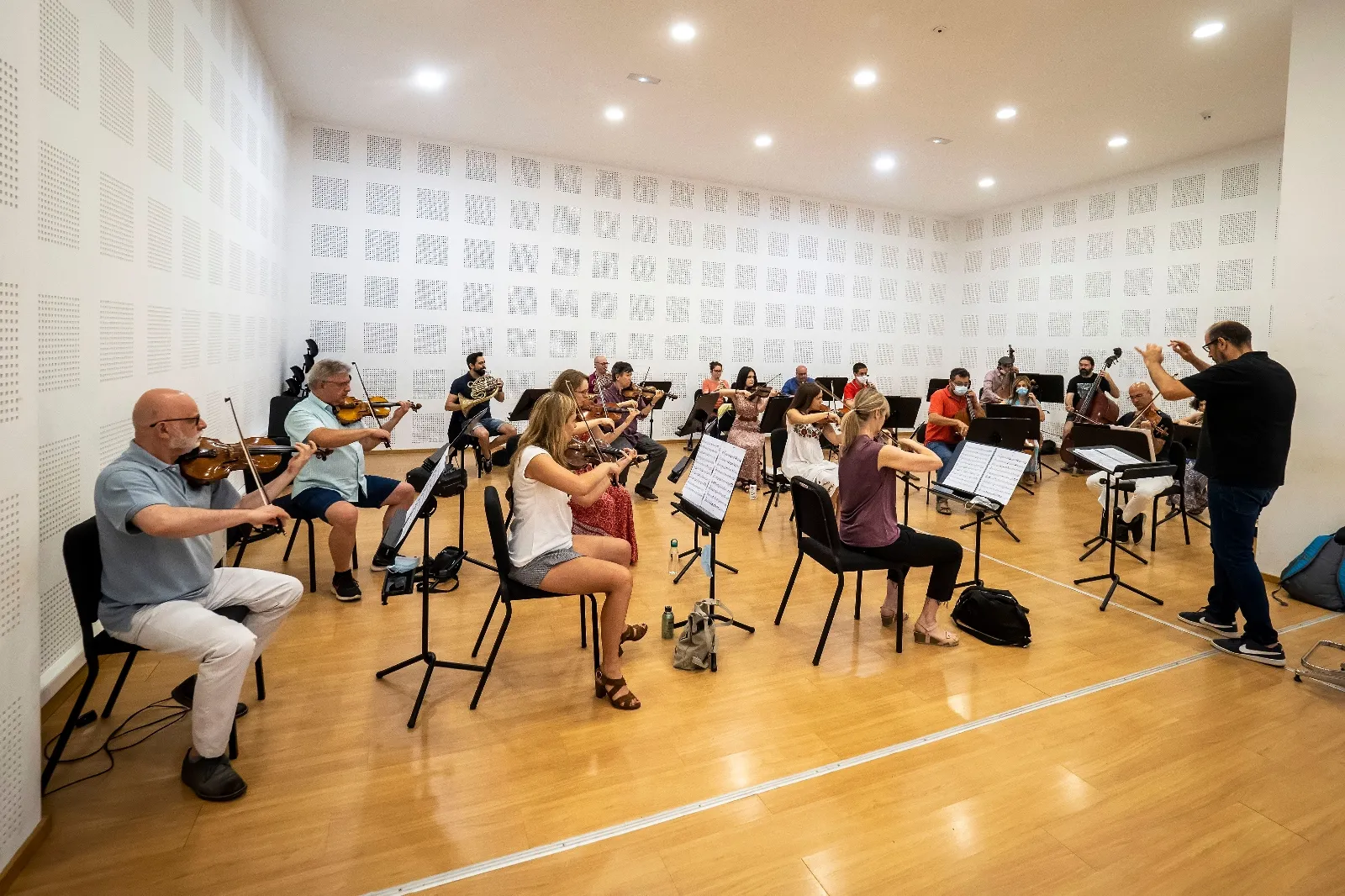 Un ensayo del Ensemble. /Oscyl