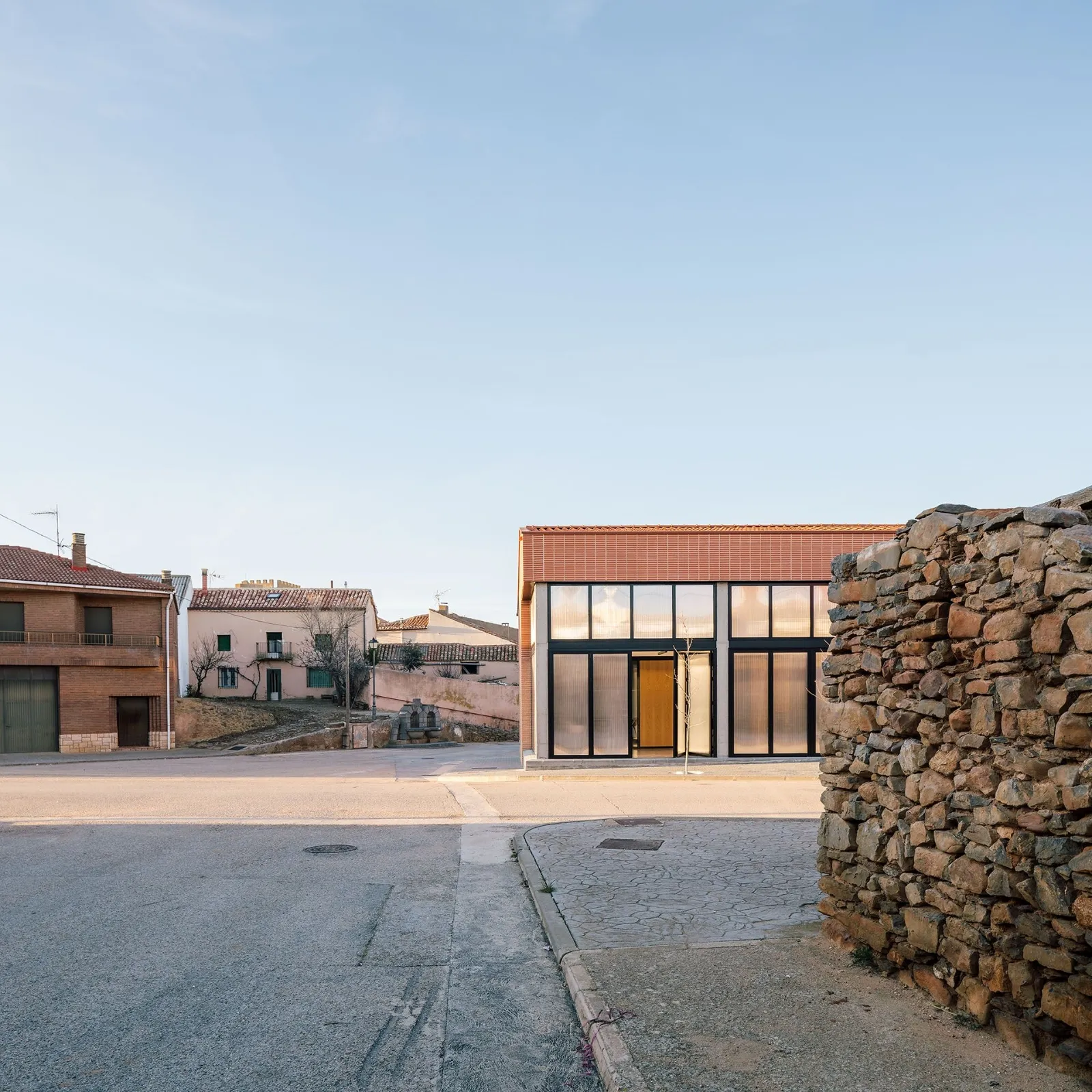 Foto 15 - El centro social de Noviercas, finalista de los Premios FAD Arquitectura 2020
