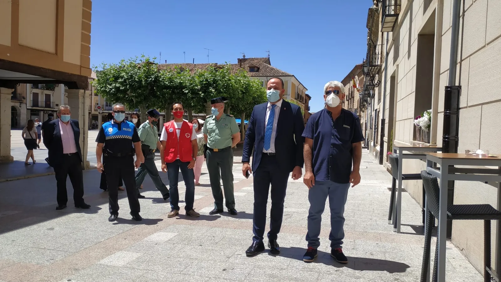 Foto 7 - Los h&eacute;roes del SAMUR visitan Numancia