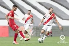Foto 3 - El Numancia lucha en Vallecas pero no encuentra premio