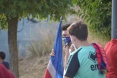 Foto 8 - FOTOS: La afici&oacute;n y la ilusi&oacute;n inundan la entrada al estadio