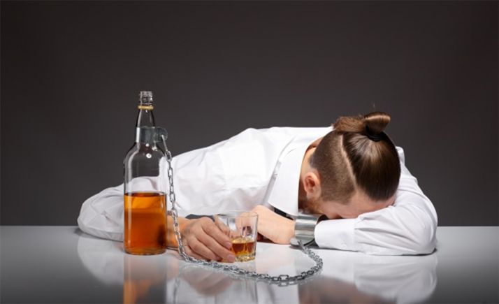 El Ayuntamiento incluye programas familiares y para profesionales para prevenir el consumo de alcohol 