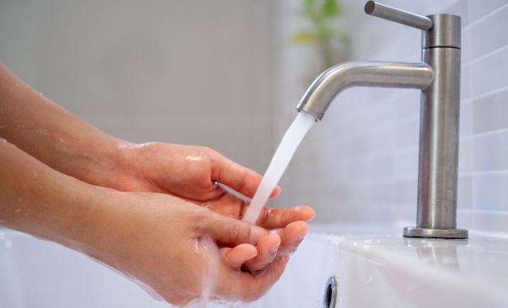 La factura del agua en la capital podrá ser abonada en cualquier oficina de Correos