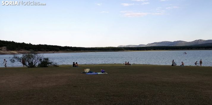 Una imagen estival del pantano. /SN