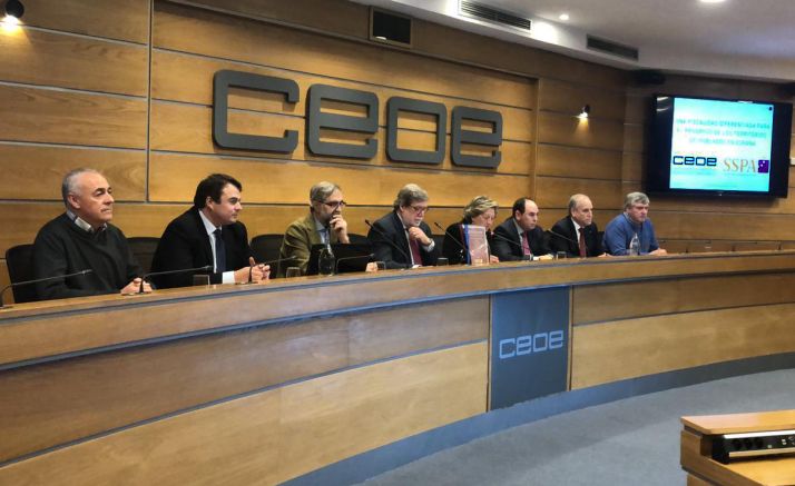 Presentación del informe sobre fiscalidad diferenciada por parte de los integrantes de la red SSPA. 