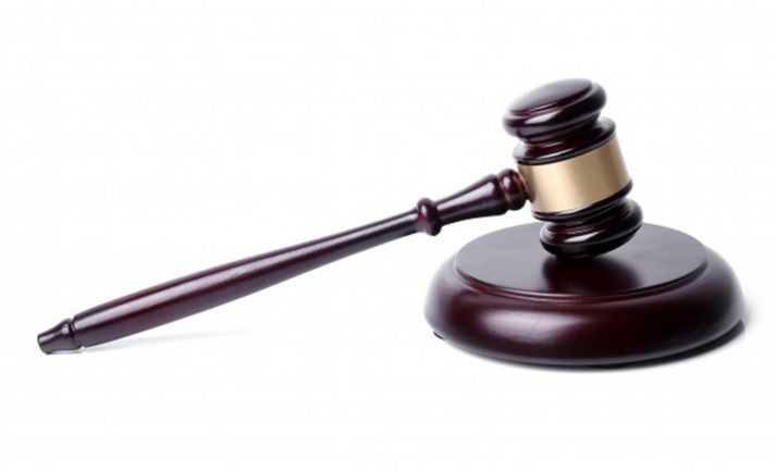 Condenado a dos años de prisión por abusar sexualmente de una menor, hija de unos amigos, durante una mudanza