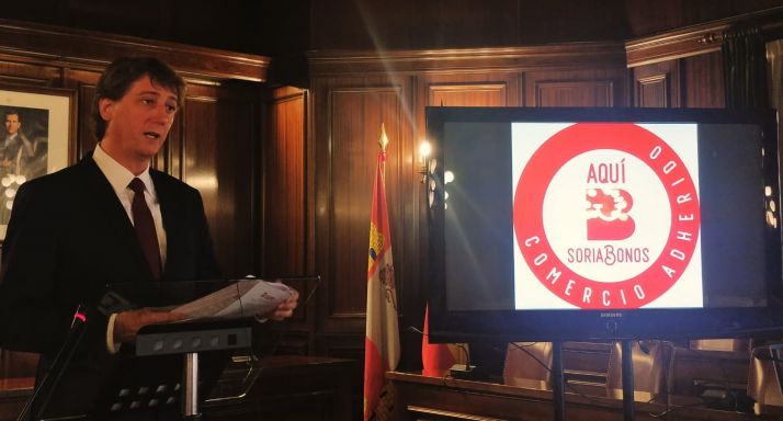 El Ayuntamiento da a cada vecino 5&euro; para comprar en Soria