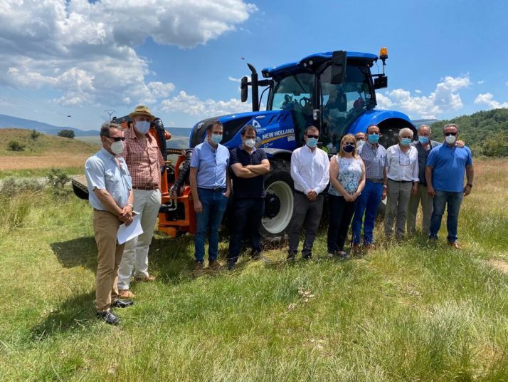 Guadalajara conoce el tractor de la Diputación de Soria