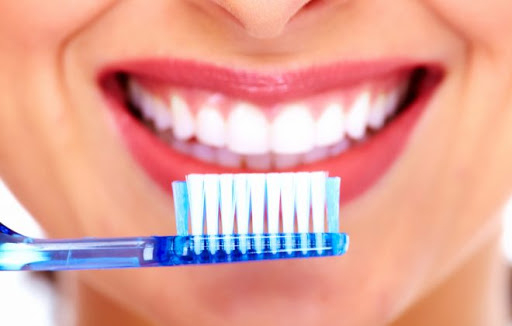 8 consejos para el cuidado del cepillo dental en época de epidemia por la Covid-19