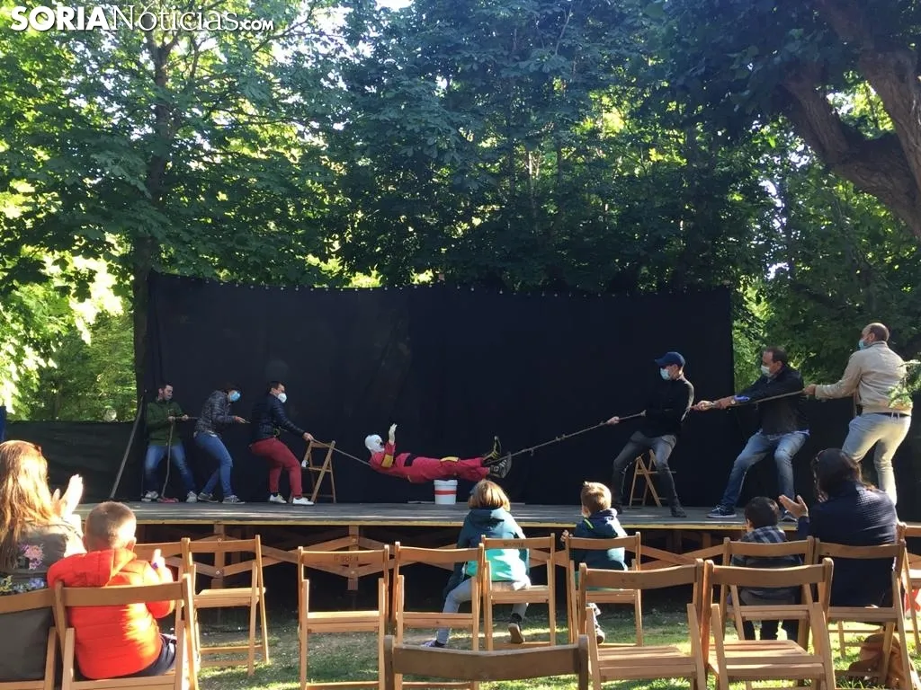 Foto 11 - GALER&Iacute;A: Teatro de calle en la Dehesa