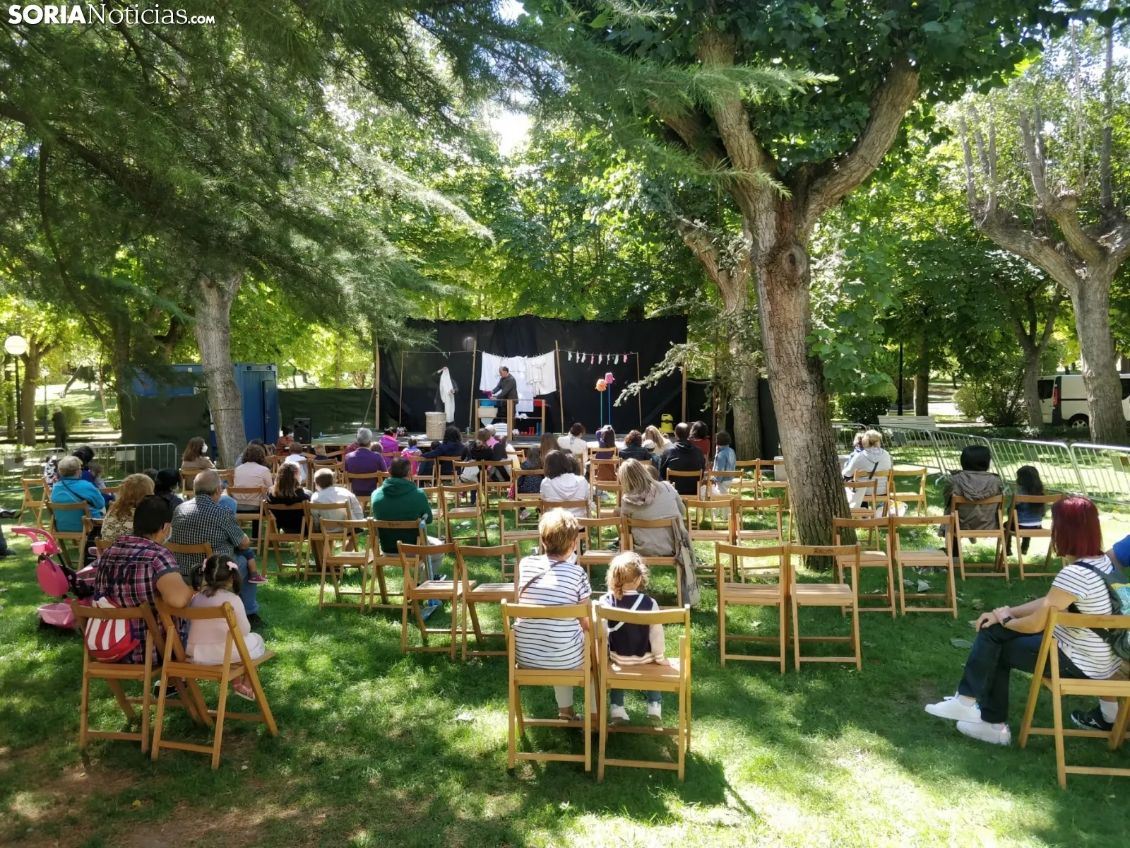 Foto 10 - GALER&Iacute;A: Teatro al aire libre y en familia, en la Dehesa