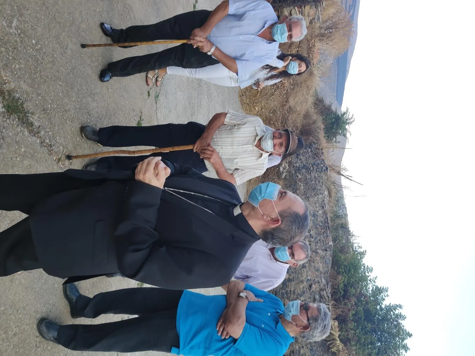 Foto 7 - El Obispo visita Fuentes de &Aacute;greda y bendice las obras de rehabilitaci&oacute;n de la parroquia