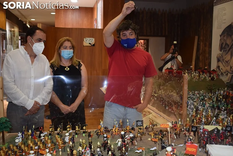 Foto 2 - El Aula Arqueol&oacute;gica de Garray inaugura la exposici&oacute;n de playmobil 'La batalla de las Navas de Tolosa' con 2.500 piezas