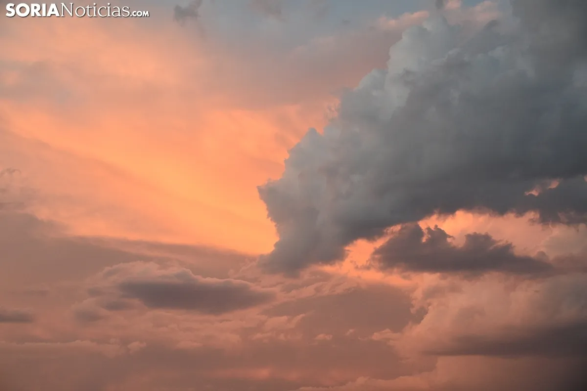 Atardecer en Inodejo. A.H. 