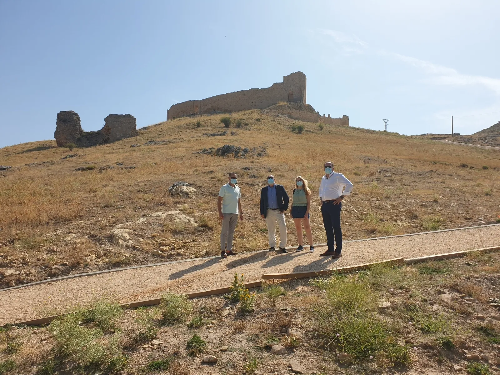 Foto 2 - Miguel Latorre: "El Burgo de Osma gana un importante atractivo tur&iacute;stico con la revalorizaci&oacute;n de su castillo&rdquo;
