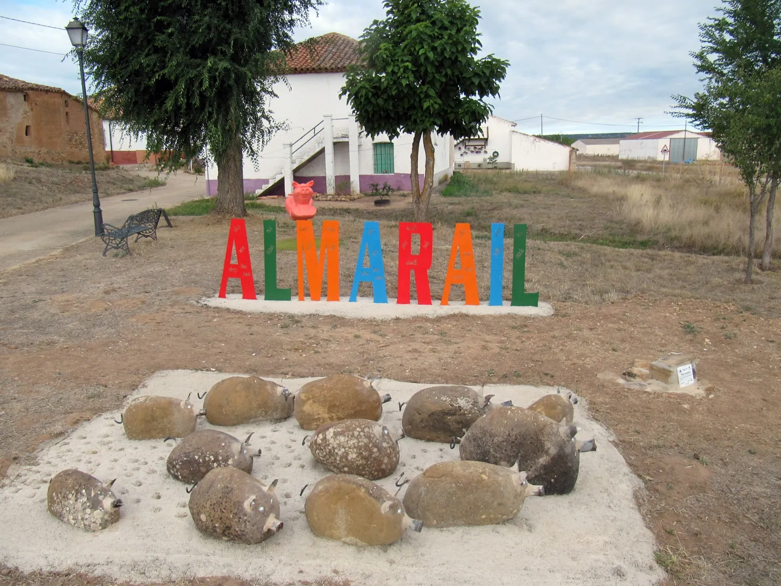 Foto 7 - El museo al aire libre de Almarail tiene una nueva escultura: 'Vida'