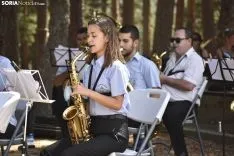 Foto 2 - GALER&Iacute;A: La banda de Duruelo de la Sierra 'da la nota' en Castroviejo
