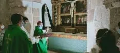 Foto 4 -  Beltejar celebra la rehabilitac&oacute;n del retablo de la Pasi&oacute;n y las mejoras en la ermita de San Isidro