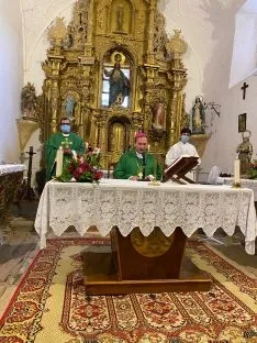 Foto 3 -  Beltejar celebra la rehabilitac&oacute;n del retablo de la Pasi&oacute;n y las mejoras en la ermita de San Isidro