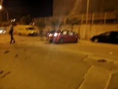 Foto 4 - Un conductor borracho se lleva varios veh&iacute;culos aparcados en Soria