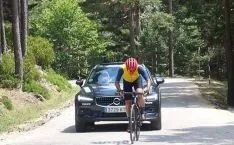 Foto 4 - Vuelta a Espa&ntilde;a: Perico Delgado sube a la Laguna Negra para RTVE