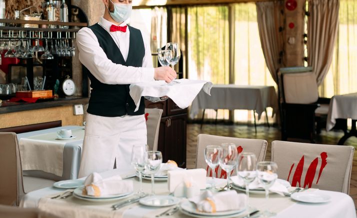 Los hosteleros ven incongruentes las medidas covid en la actividad del sector