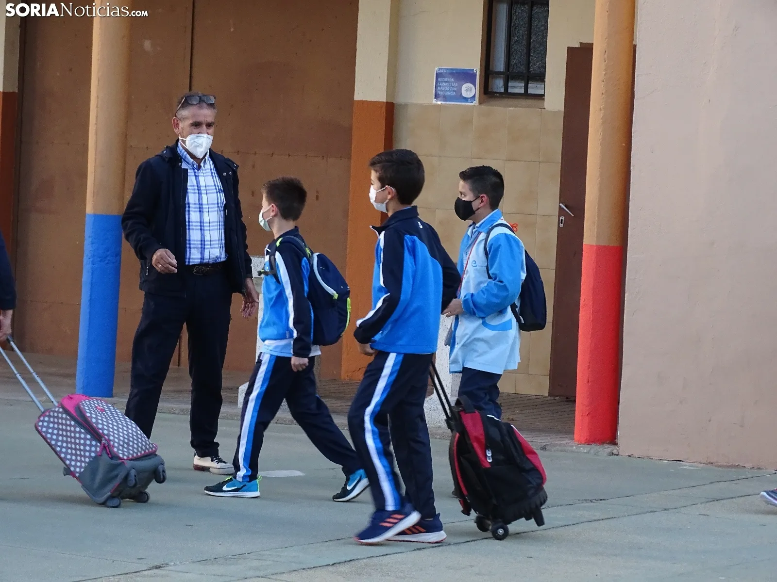 Foto 9 - Un regreso a las aulas sin c&aacute;lidos reencuentros