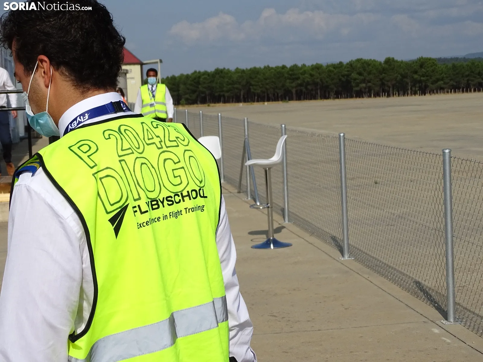 Una imagen de la jornada en el aeródromo de Garray. /SN
