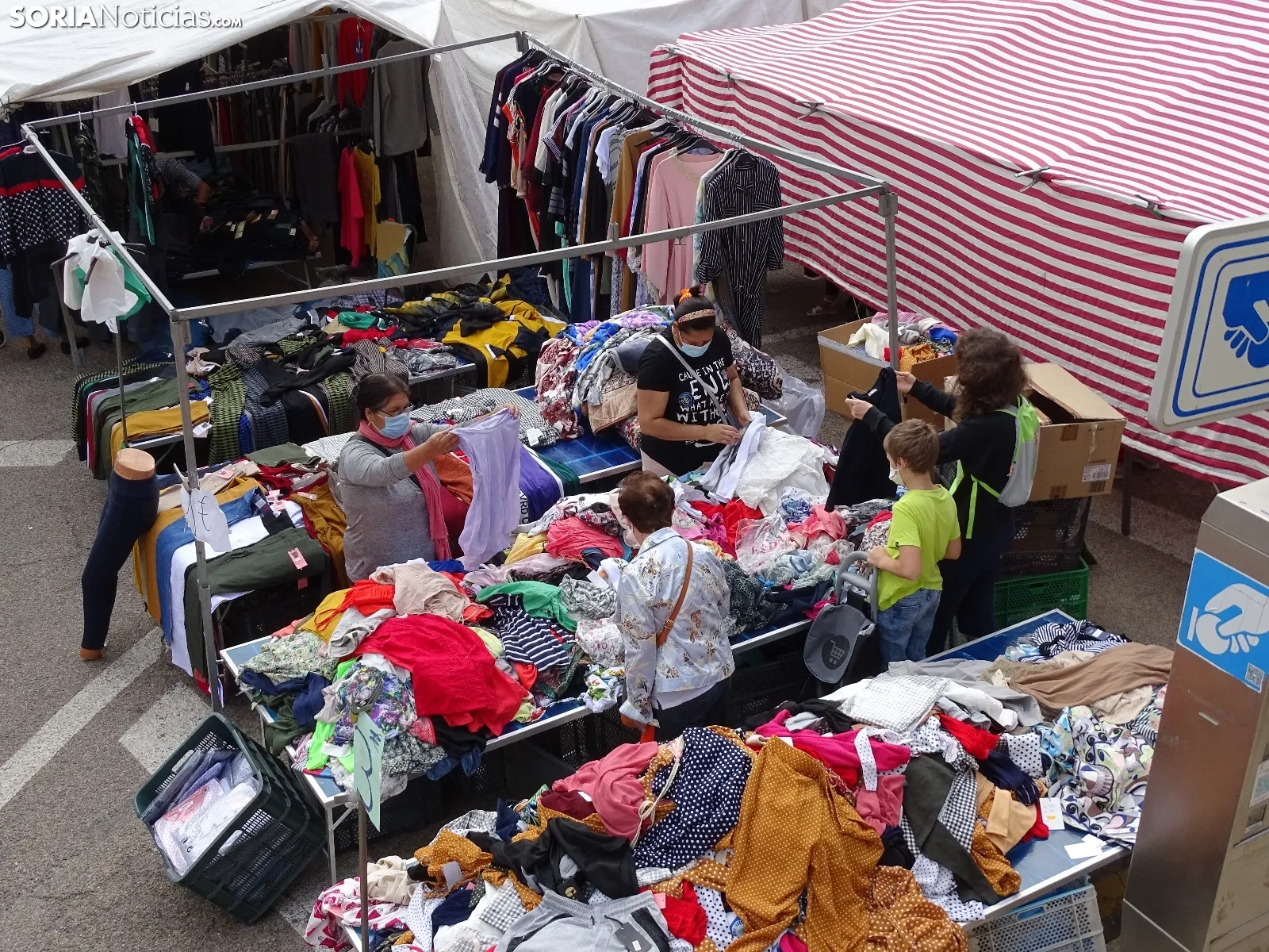 Una imagen del mercadillo este jueves. /SN