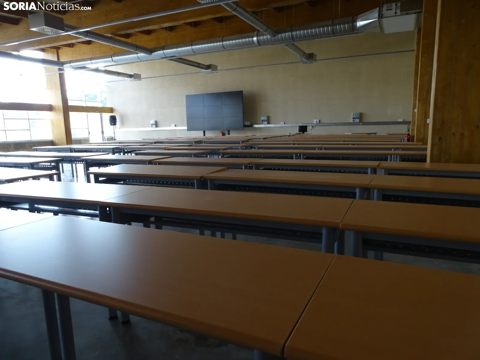 Una de las estancias interiores hoy del edificio de I D i del Campus. /SN