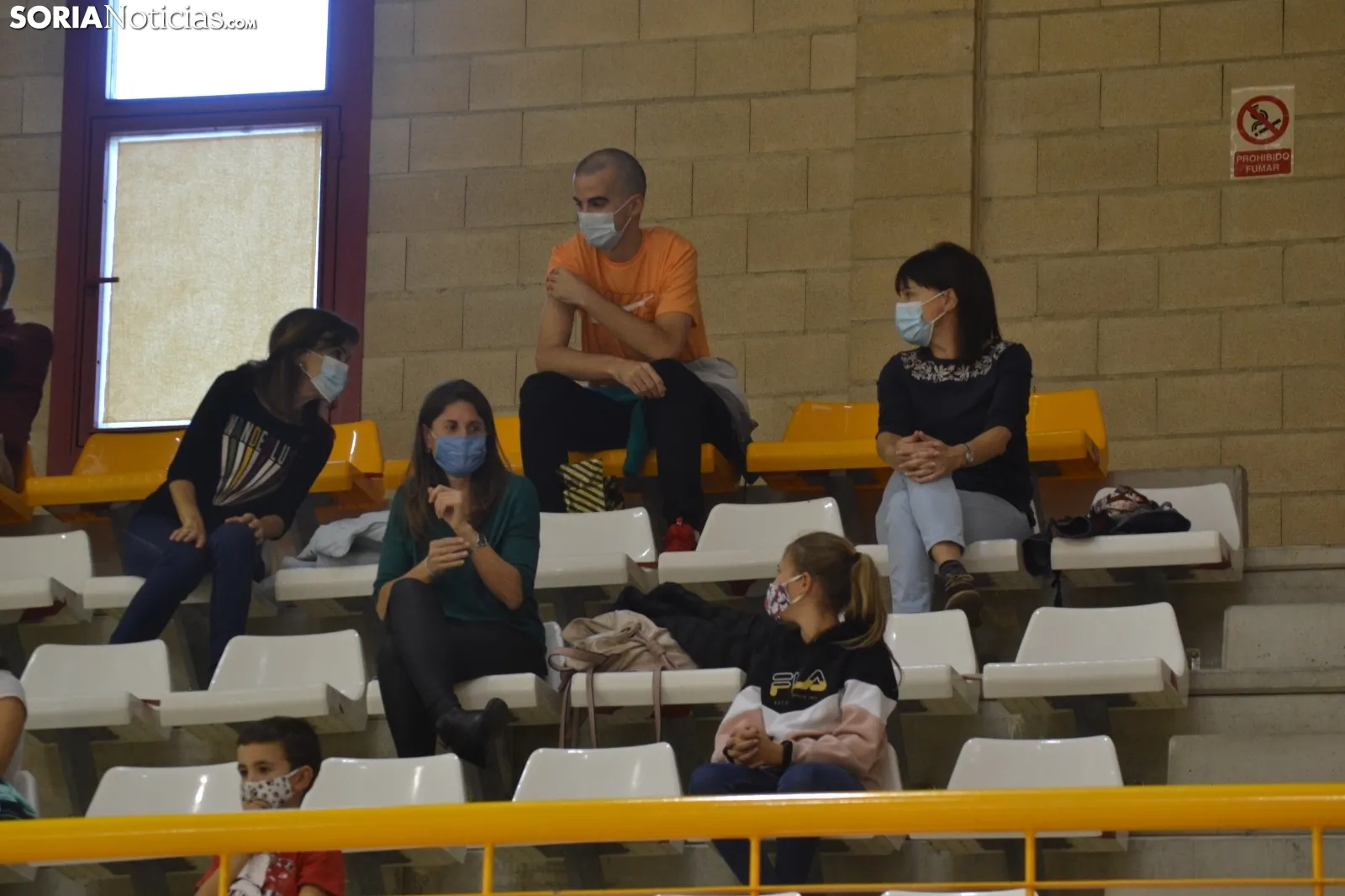 Una imagen del encuentro esta tarde en el pabellón de Los Pajaritos. /SN