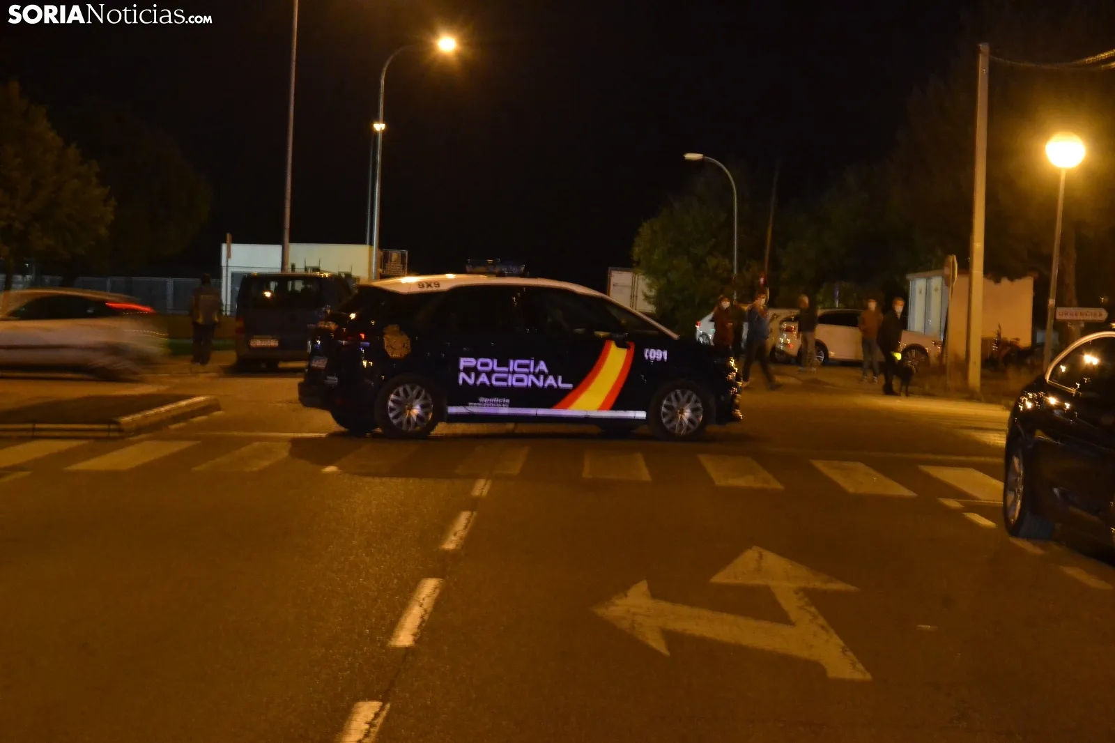 Foto 2 - AMPLIACI&Oacute;N: La Polic&iacute;a Nacional desaloja el bar Vela por una amenaza de bomba