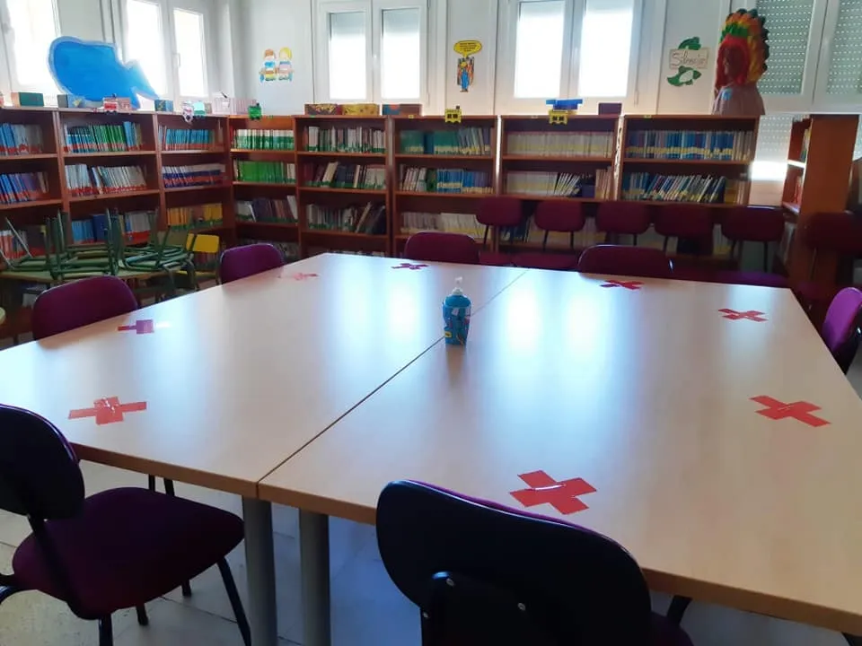 El CEIP Manuela Peña de Covaleda muestra en Facebook cómo se prepara para el próximo curso. 