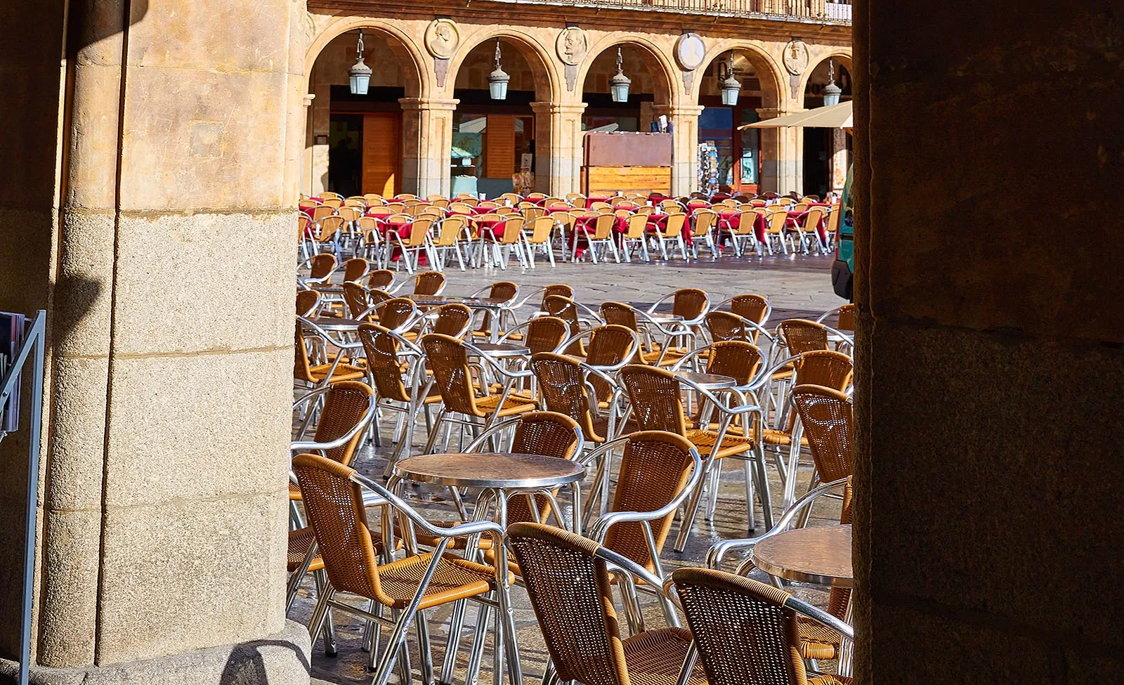 Foto 2 - Otros 7 d&iacute;as m&aacute;s en las medidas de contenci&oacute;n para los municipios de Salamanca y de Valladolid