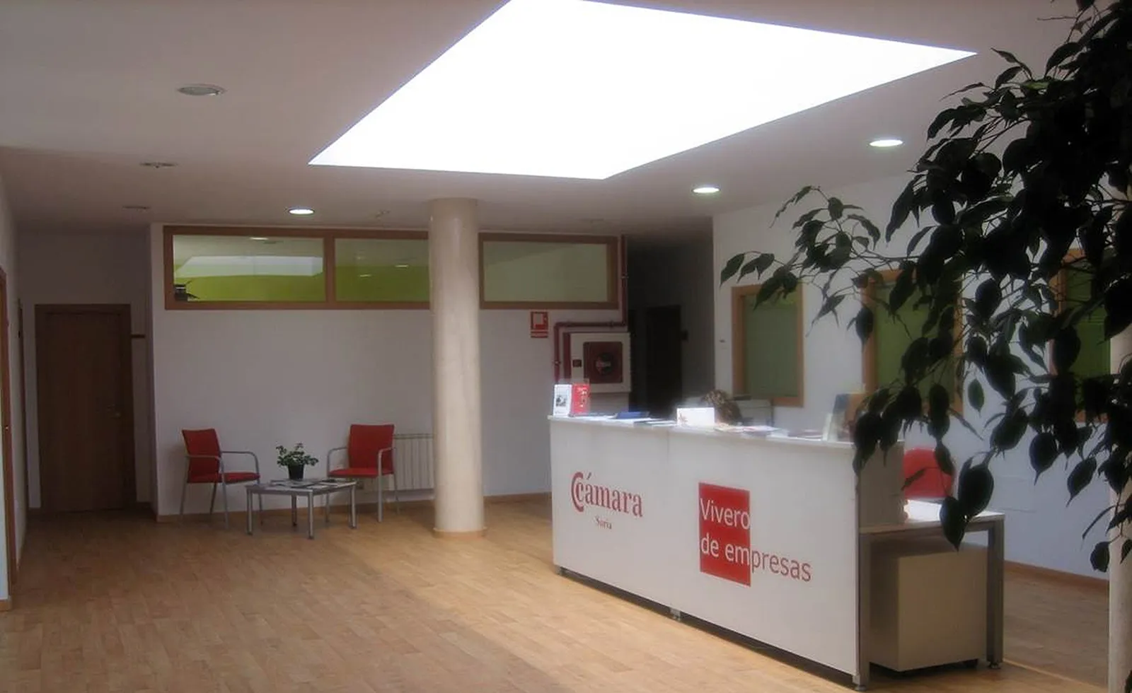 Foto 2 - Los despachos del Vivero de Empresas sanestebe&ntilde;o, a disposici&oacute;n de los emprendedores