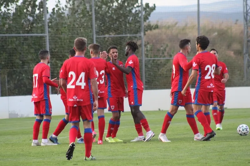 Foto 2 - Numancia gana al Haro en el tercer partido de pretemporada de los rojillos (1-0)