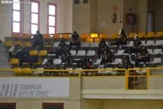 Una imagen del encuentro esta tarde en el pabellón de Los Pajaritos. /SN