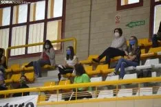 Una imagen del encuentro esta tarde en el pabellón de Los Pajaritos. /SN