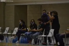 Una imagen del encuentro esta tarde en el pabellón de Los Pajaritos. /SN